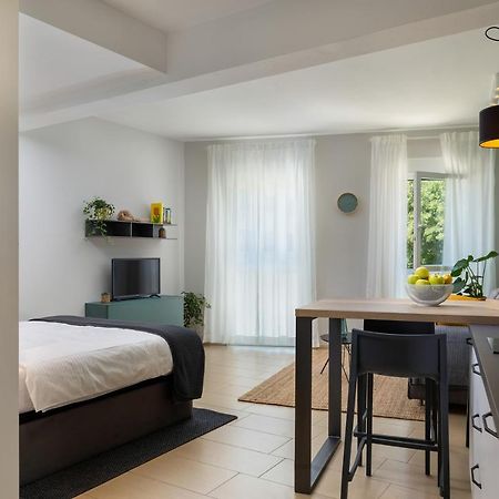 City Center Studio Apartment Nina โปเรช ภายนอก รูปภาพ